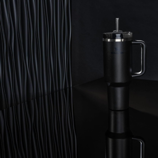 Stanley Quencher H2.0 FlowState Stainless Steel Vacuum Insulated Tumbler with Lid and Straw for Water, Iced Tea or Coffee - Image 2